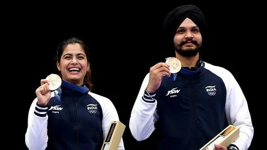 Manu Bhaker won bronze in the 10m air pistol mixed team event alongside Sarabjot Singh at Paris Olympics 2024. 